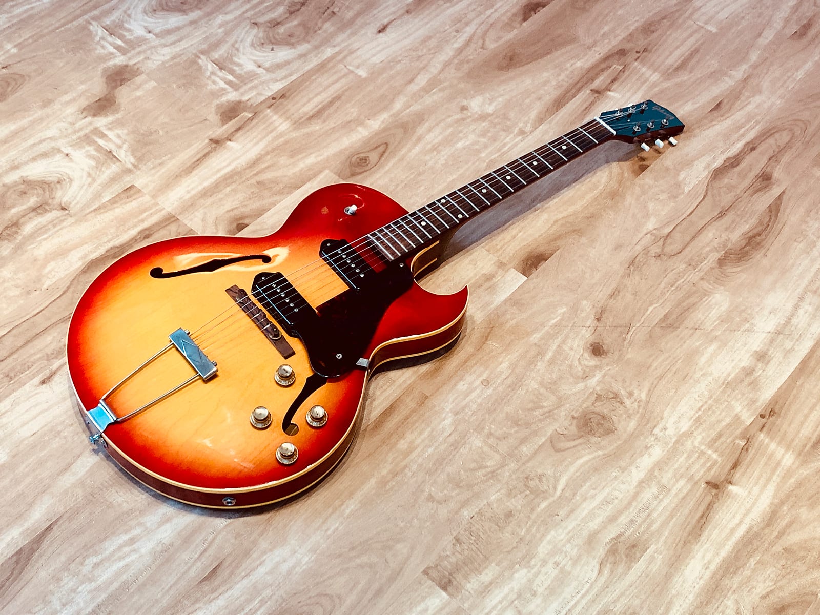 VALUE ALERT: 1962 Gibson VALUE ALERT: 1962 Gibson