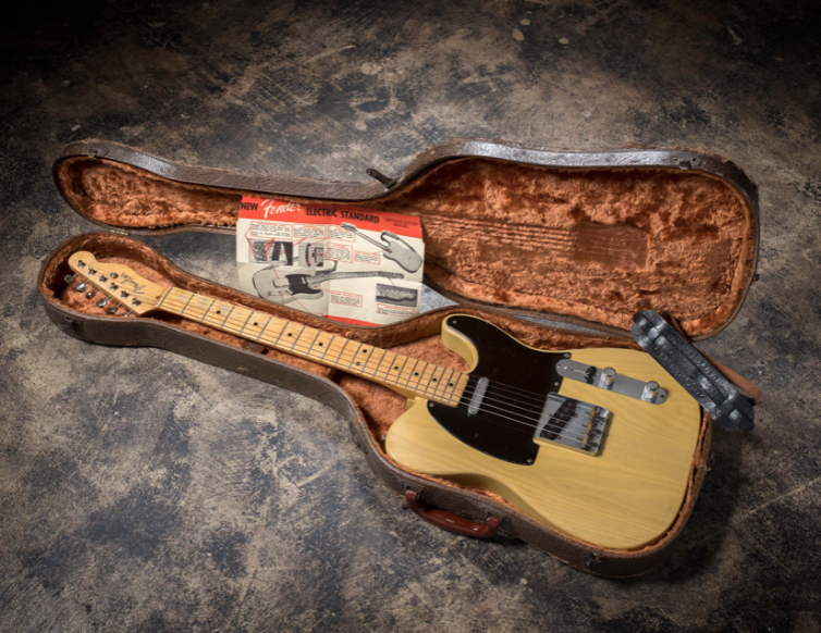 Fender Nocaster 1951 – Collector Condition with Case & BROCHURE ! Just 6 lb-4oz Fender Nocaster 1951 – Collector Condition with Case & BROCHURE ! Just 6 lb-4oz