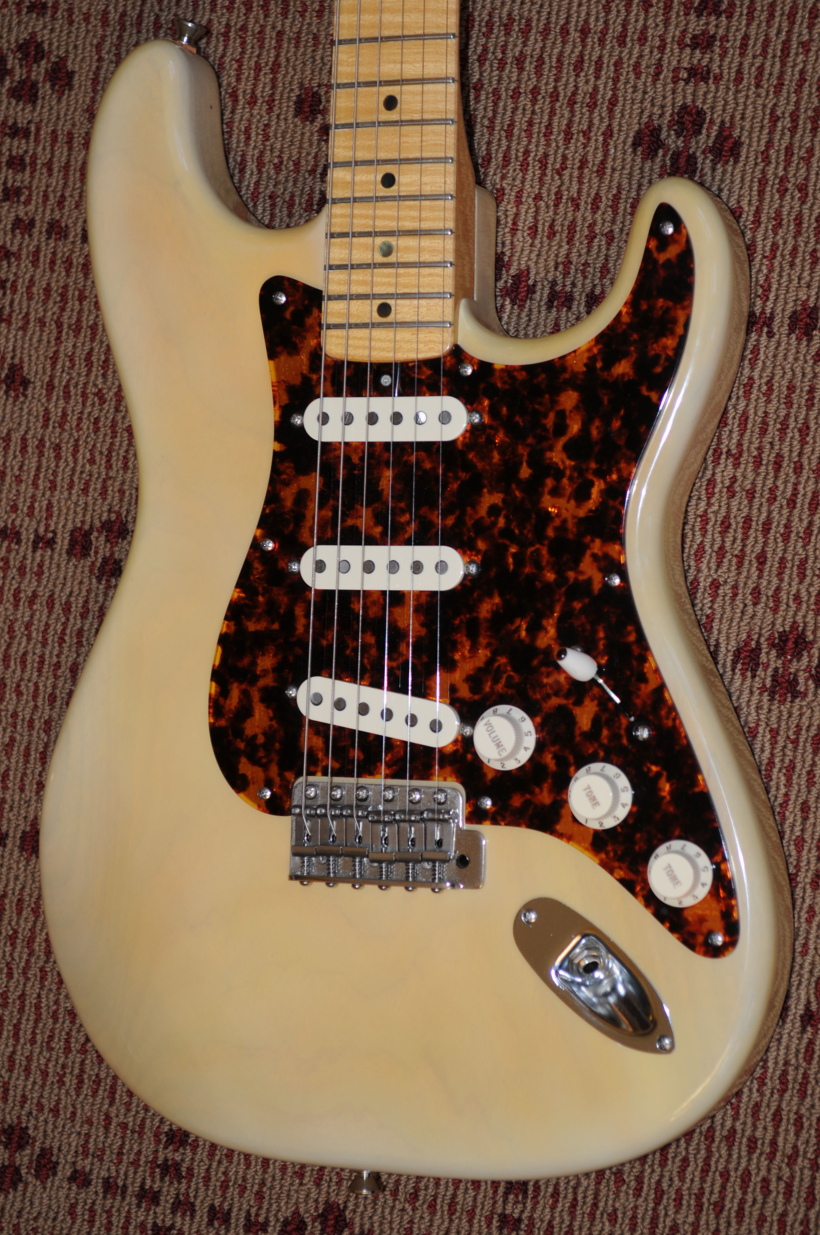 DeTemple ’56 Strat  Trans-White