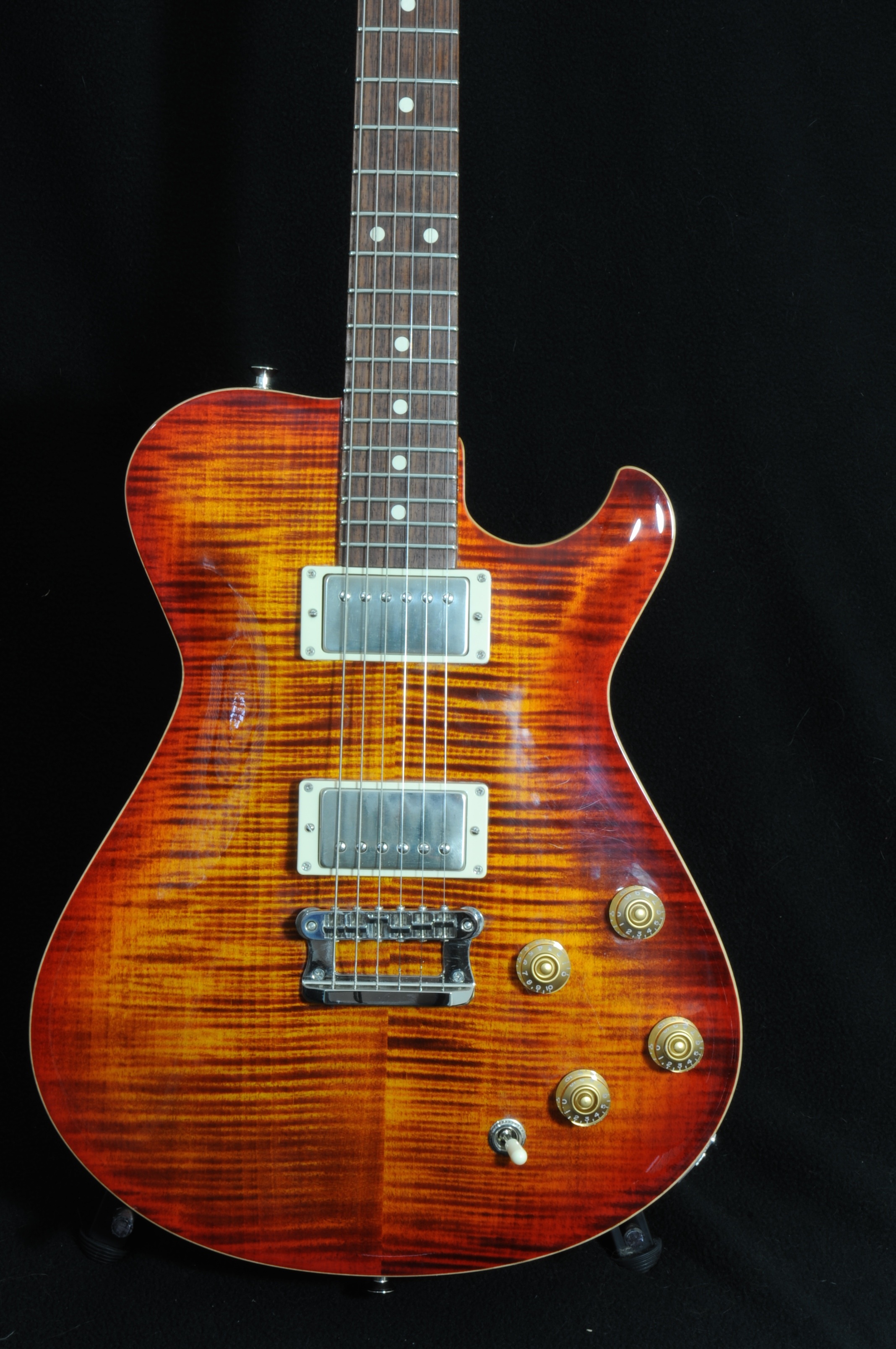 Knaggs Kenai with upgraded Peter Florance Pickups & RS Pots
