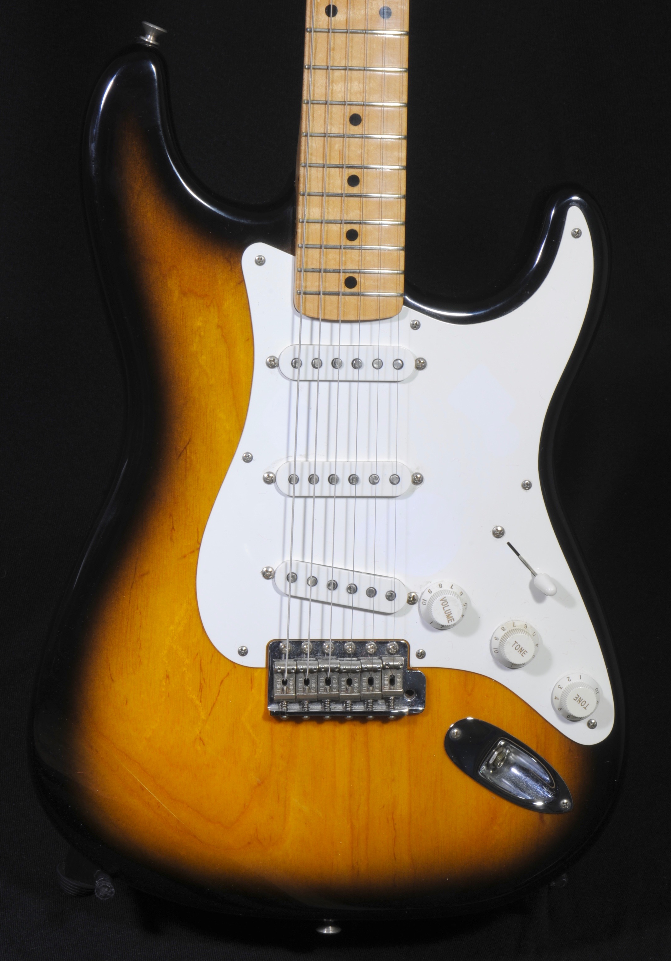 1994 Fender CS ’54 RI’ Strat – Birdseye Maple Neck