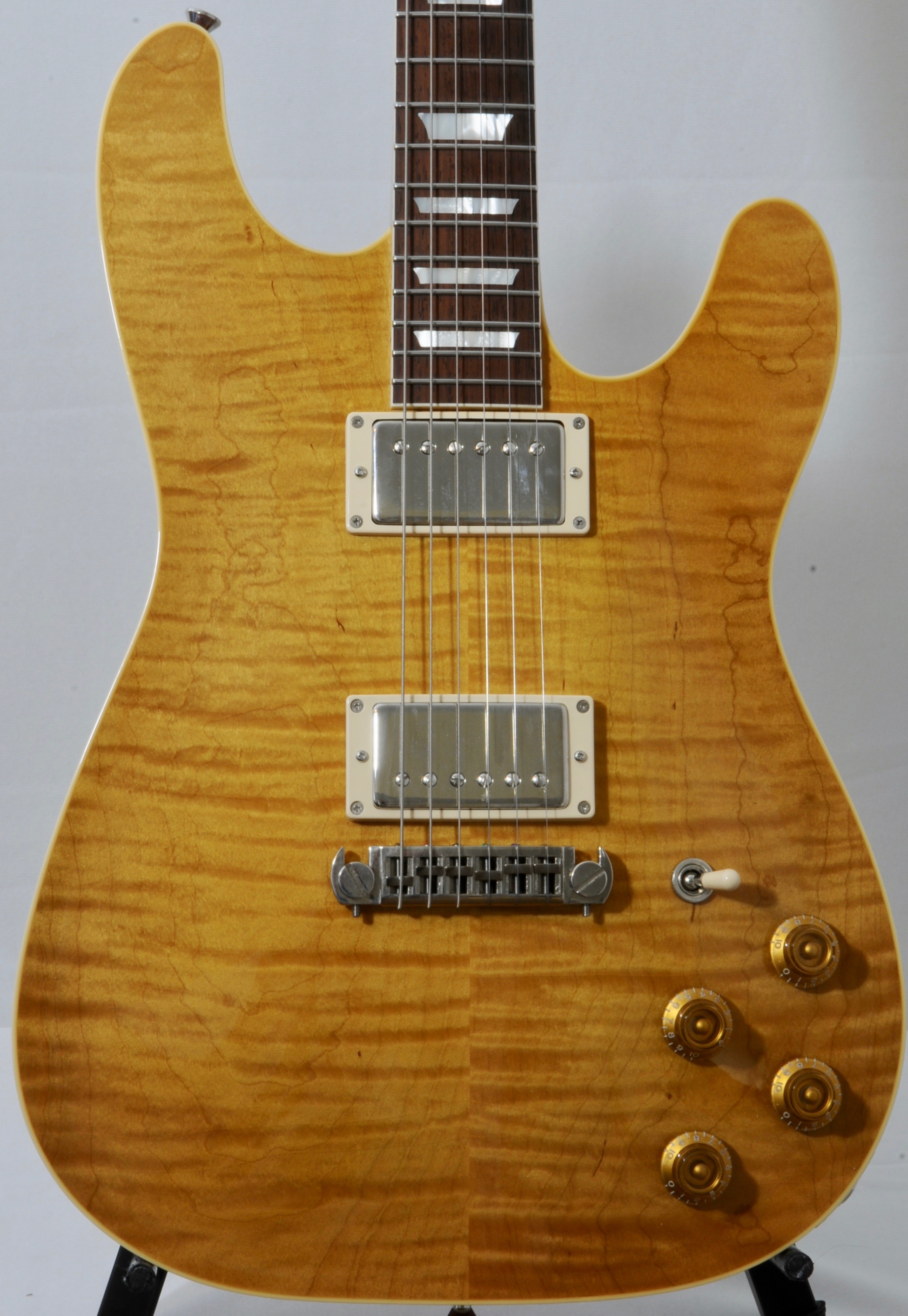 2015 Probett Rocket – Think the LP you wish FENDER (or Gibson Made)