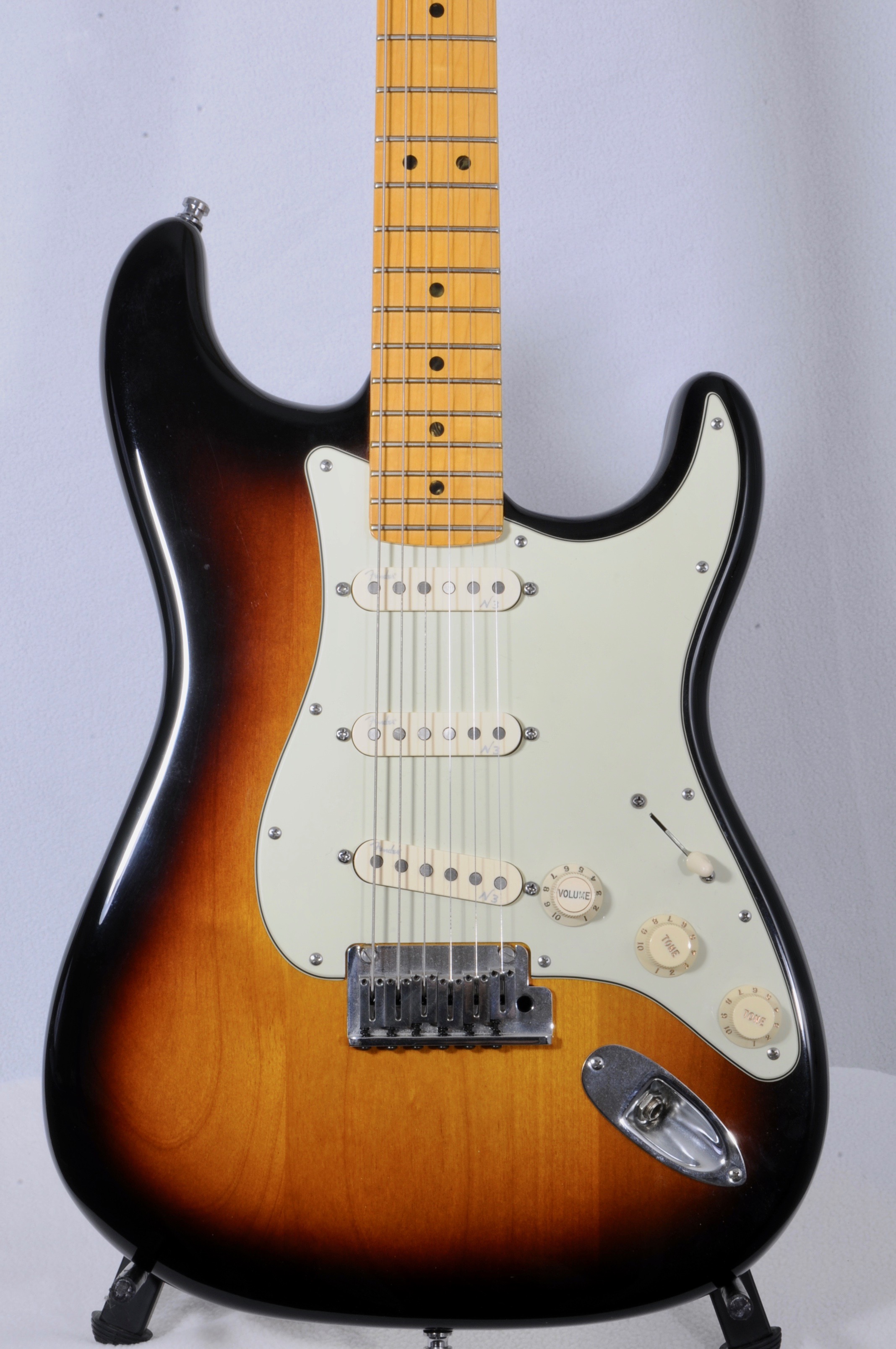 2011 Fender Deluxe American V-Neck Strat