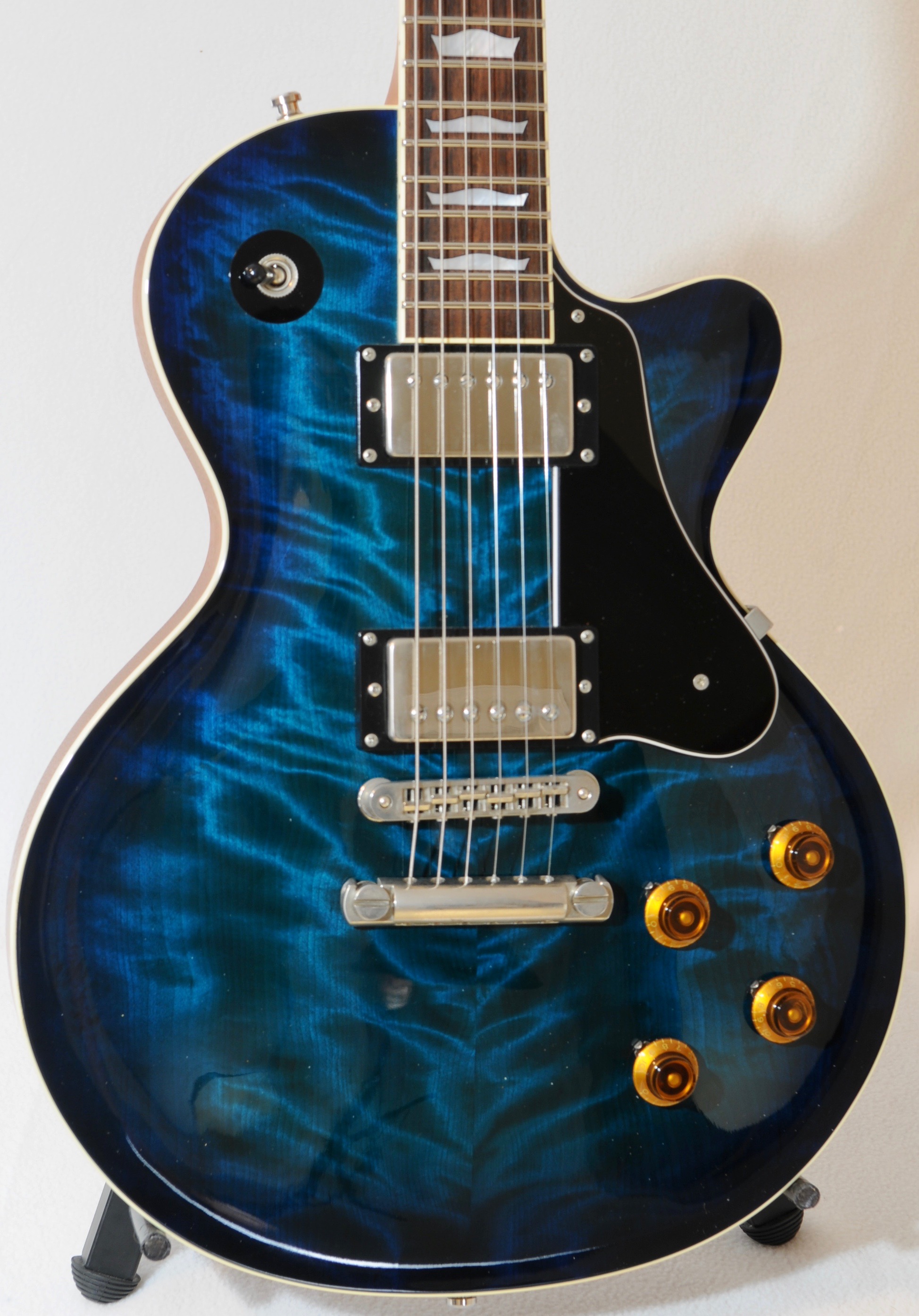 Ruokangas UNICORN Classic – WOW Carribean Blue-Burst Nitro Finish