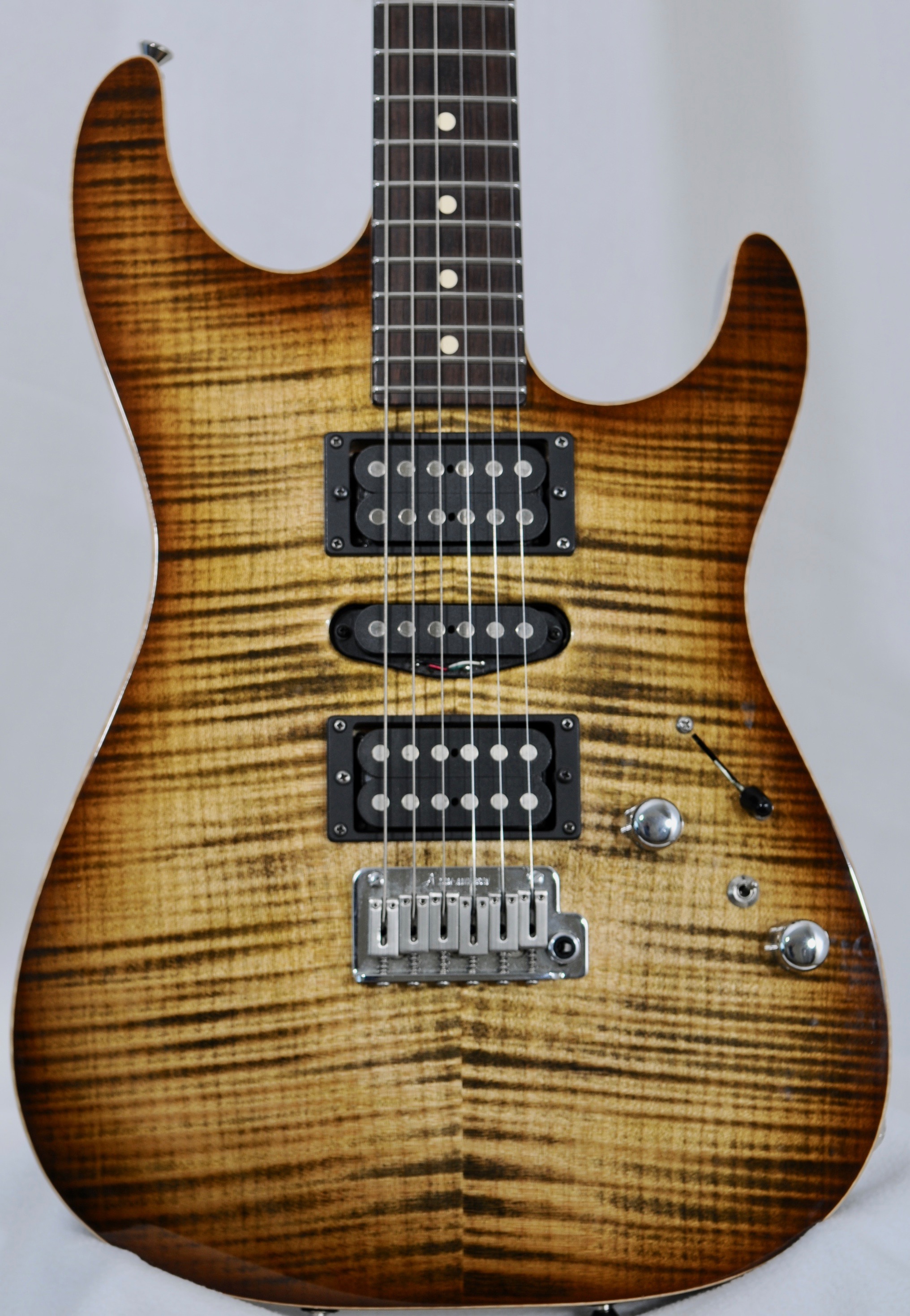 Tom Anderson Drop Top – Light Tiger Eye Burst!