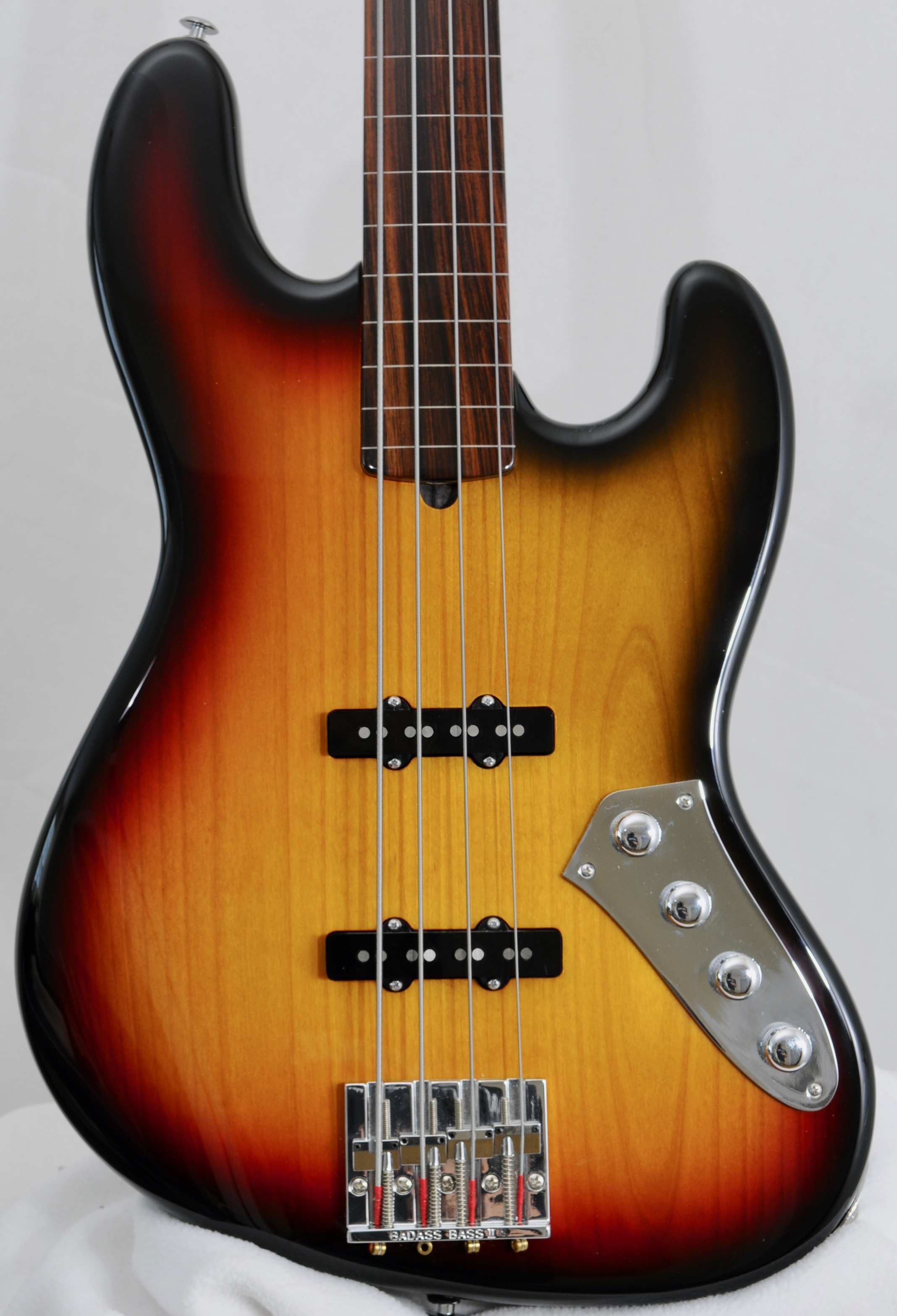 Suhr FRETLESS BASS – Custom Ordered