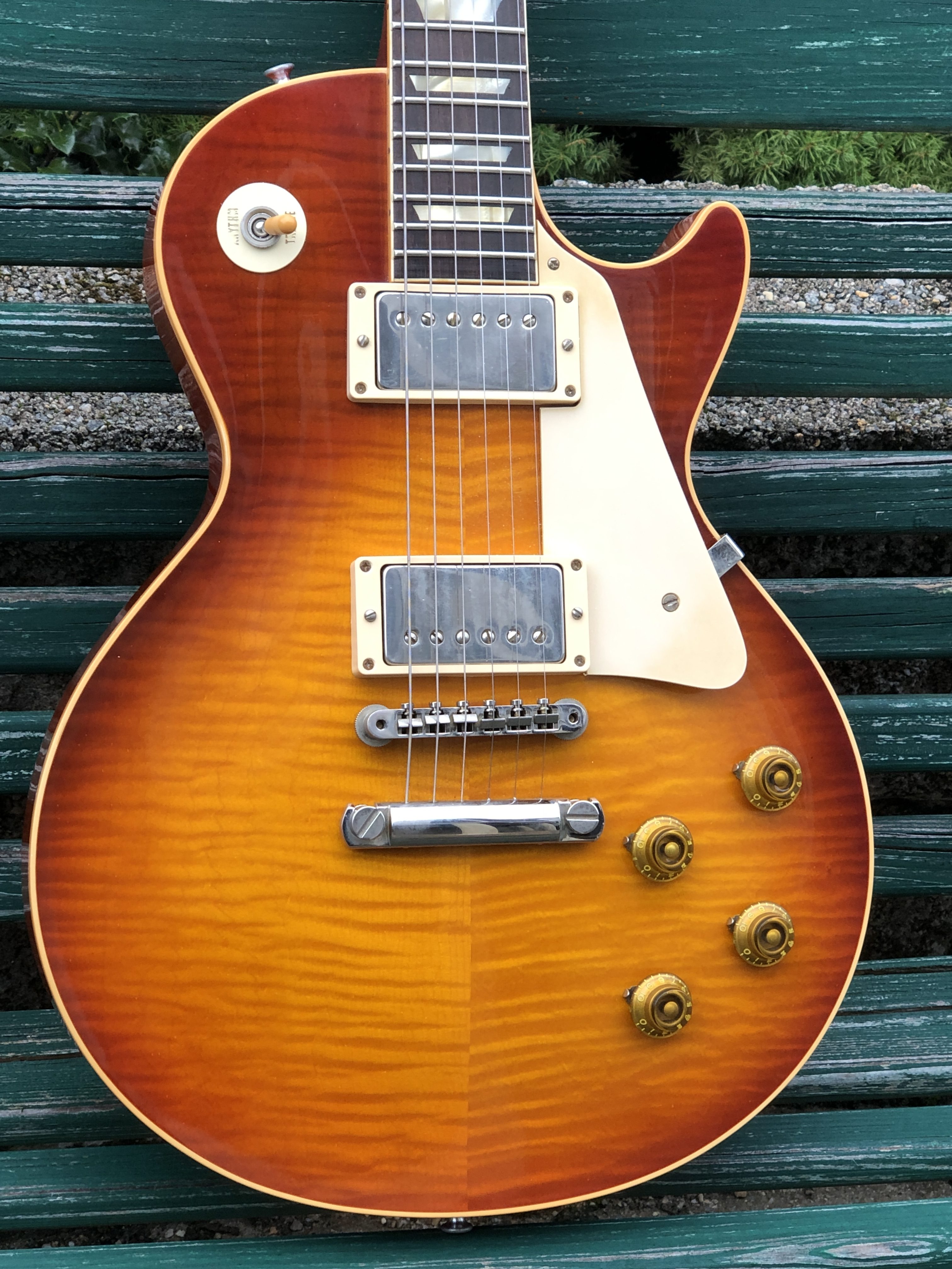 Gil Yaron Singlecut ’59 – Iced Tea Burst with Light Aging