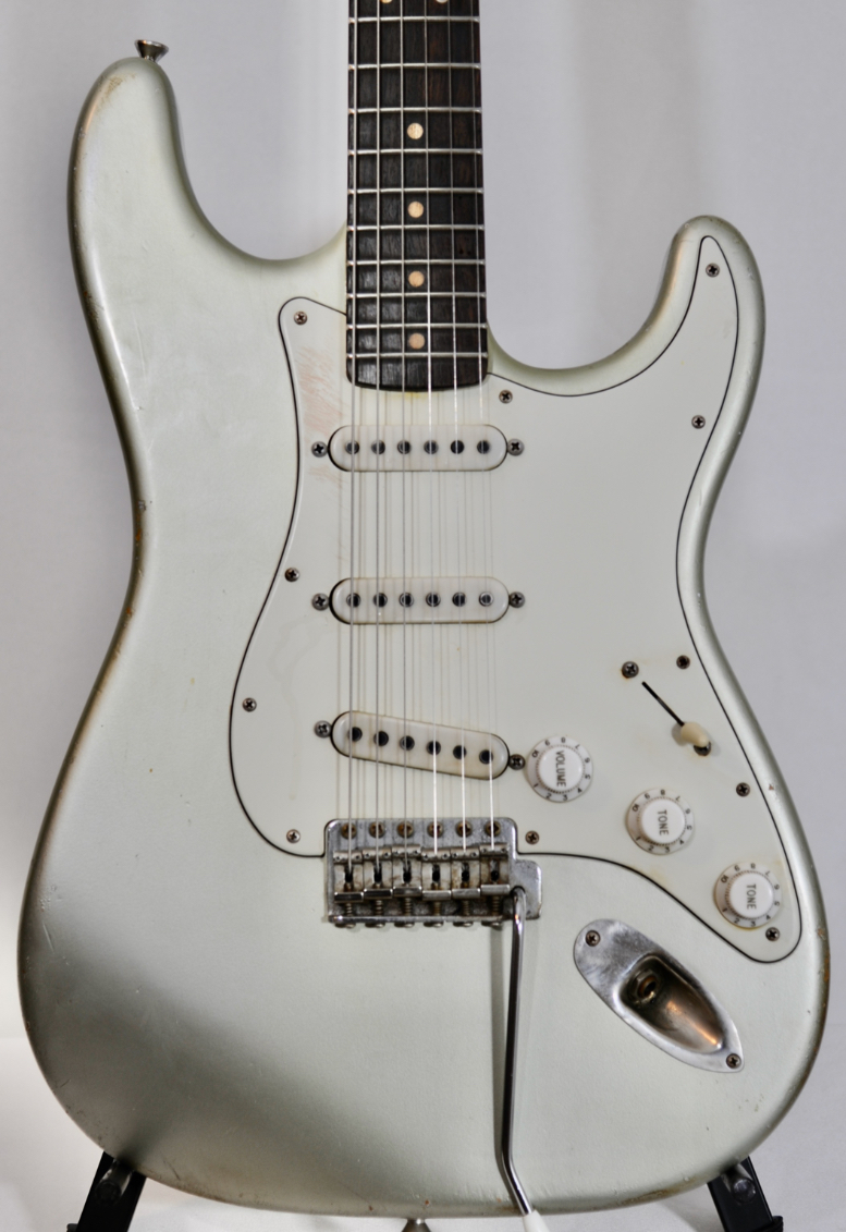 Danocaster STRAT – How COOL is Inca Silver! This one sounds FAT!